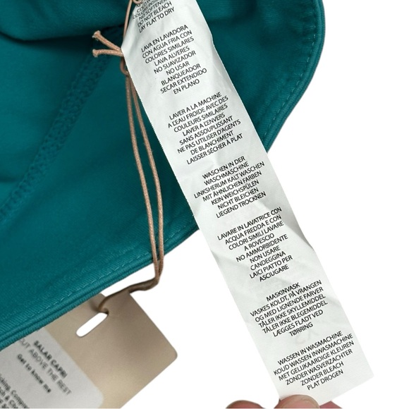 Fabletics Demi Lovato Salar Capri Turquoise NWT - Women’s XS - Picture 3 of 4